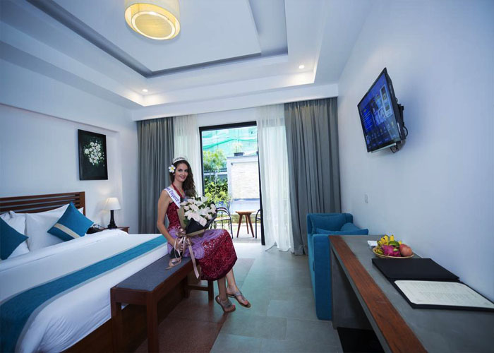 Honey-moon Room