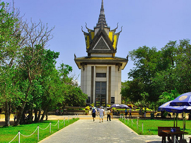 Killing Fields/ Choeung Ek Memorial