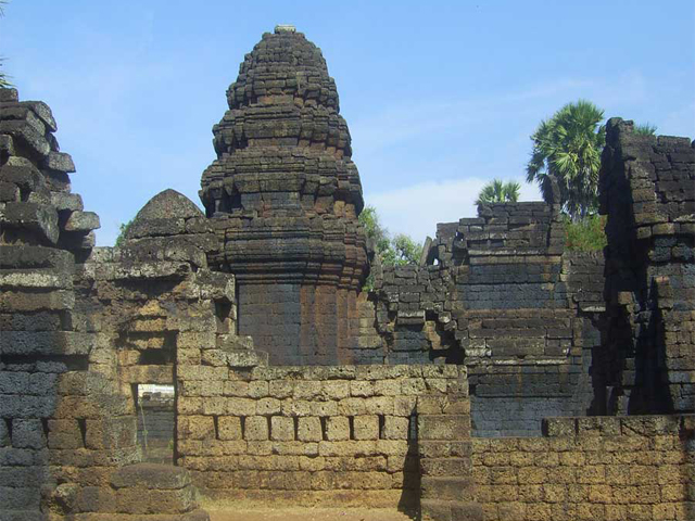 Kuhak Nokor Temple